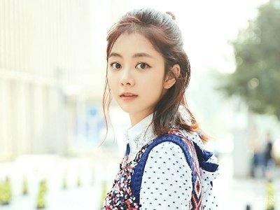 吃瓜娱乐圈谭松韵,娱乐圈的瓜田，她如何成为焦点？